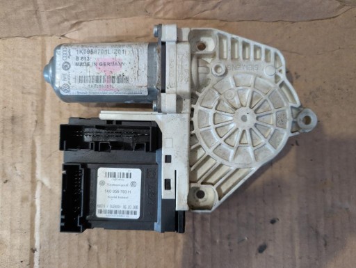 Электродвигатель правого переднего стекла 1k0959792h, 1k0959702l vw passat b6