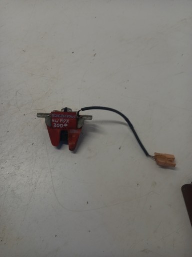 ЗАМОК ЛЮКА ЗАДНИЙ VW FOX 5Z6827505