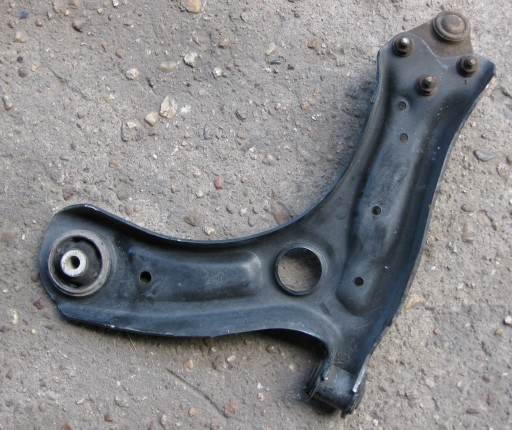 SKODA FABIA II 14R LIFT KOMBI arm SWORZEN lower front right 6R0407152E