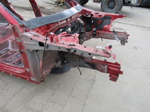 CX-30 21R ПЕРЕДНЯ ПРАВА ЧВЕРТЬ РАМА 46G