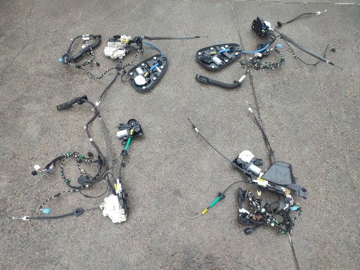 9y1837015 9y1837016 - Cayenne III 9Y тянет закрытие двери soft close