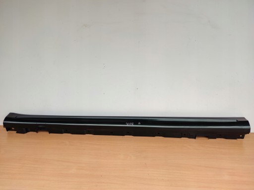 MERCEDES S-KLASA 6.3 AMG LONG left moulding threshold