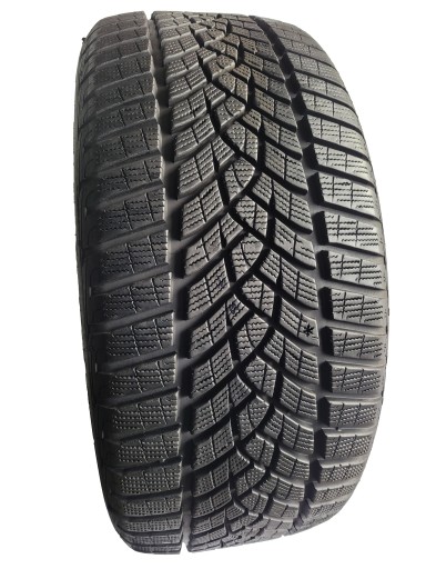 Goodyear Ultra Grip Performance + 245/40 R20 99W 9 мм 2022 р.