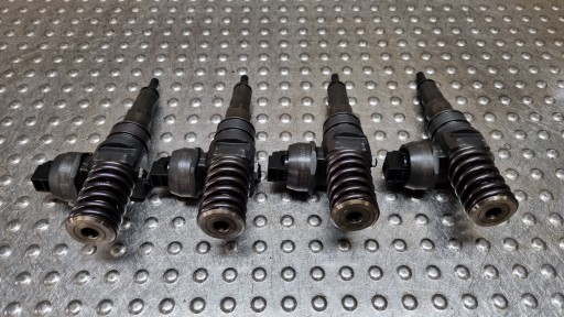 Einspritzdüse Einspritzdüse 038130073BQ VW PASSAT B6 GOLF V OCTAVIA II A3 8P 2.0 TDI