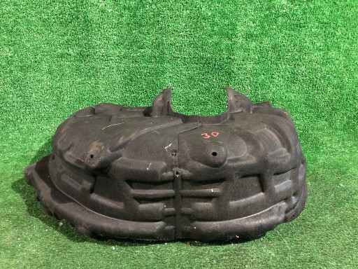 mudguard left rear. VOLVO XC90