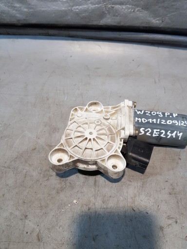 mini motor windows right front Mercedes-Benz W203 OE A2118201742