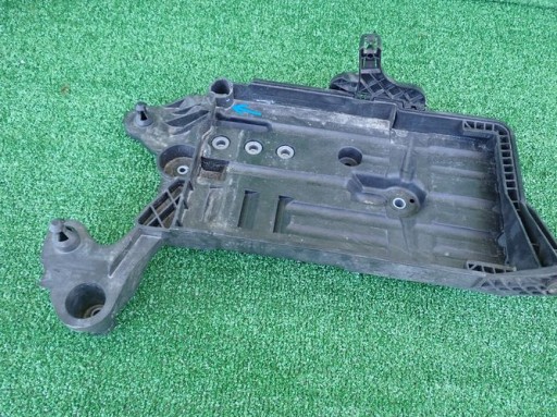 VW SEAT SKODA AUDI holder of the battery 5Q0915331K
