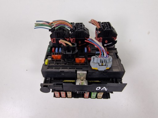 БЛОК ПРЕДОХРАНИТЕЛЕЙ PEUGEOT CITROEN R05 BSM 9663100480