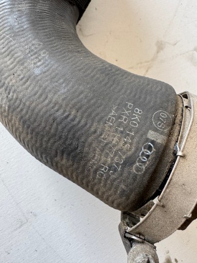 trouba intercoolera AUDI A4 B8 8K0145737J
