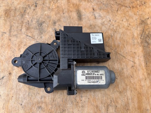 Мотор склопідйомника лівий передній 14 pin vw polo vw t5 6y2959802