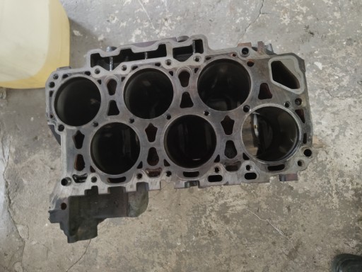 03H021AB - VW 3.6 FSI БЛОК ДВИГУНА НИЖНИЙ