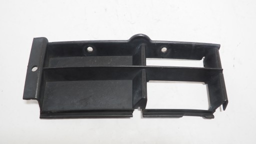 BMW 5 E39 grid of a bumper right front 8235640