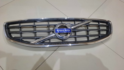 296196 - Volvo s60 v60 решетка/значок 2010-2013 30795039