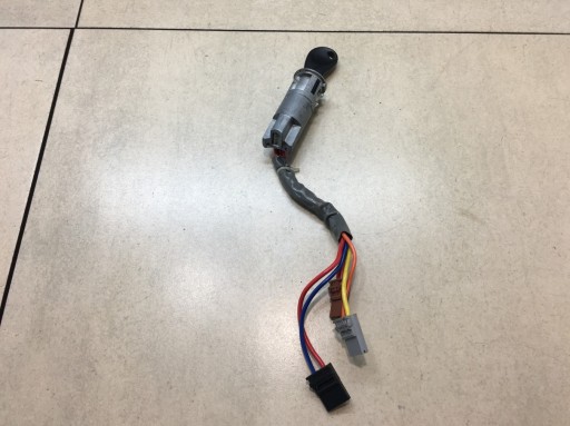 1212221 - КЛЮЧ ЗАЖИГАНИЯ BERLINGO И 1.4