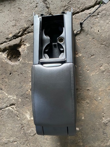 37 VOLVO V60 S60 cx60 підлокітник USB