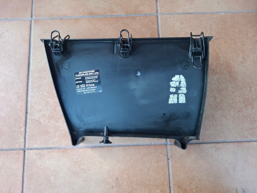 cover of a filter, cab MERCEDES W203 W209