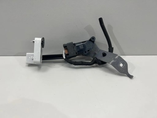 Bmw f20 f40 g20 g30 датчик рівня 6895466