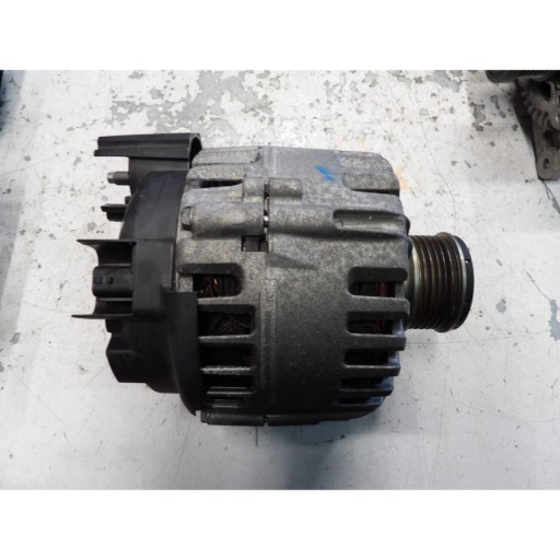 Генератор 231006293r renault oe