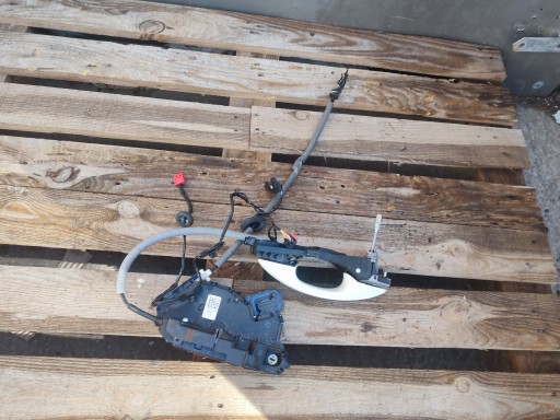 lock door VW SKODA AUDI 5NB837015D