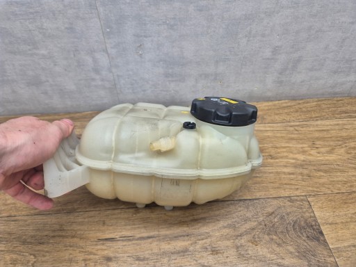 BMW F20 F22 F30 F32 F87 F36 Réservoir Réservoir d’eau WYROWNAWCZY 7642160