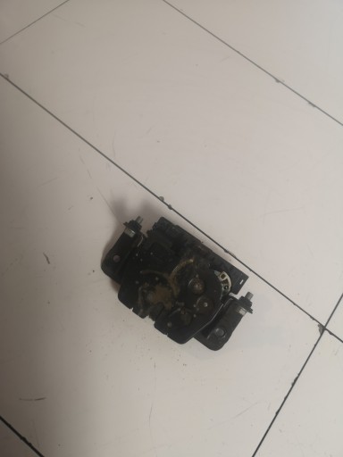 Замок багажника BMW F11 4878781