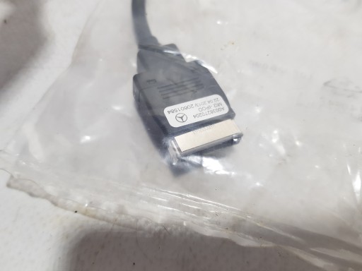 KABEL prijenos ADAPTER IPOD IPHONE USB MERCEDES X156 W205 CLS W218