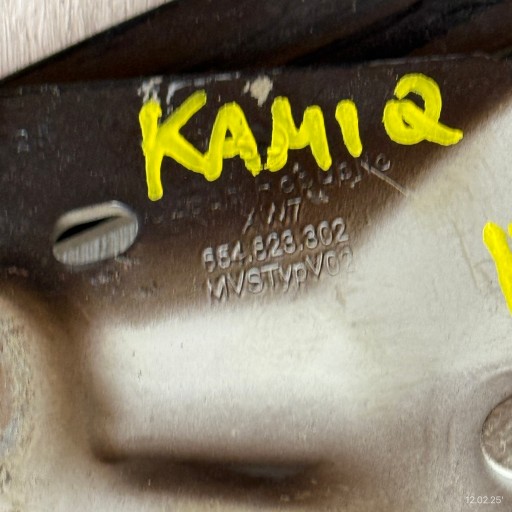 hinge bonnets right SKODA KAMIQ 654823302