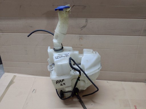 8693773 - Бачок омывателя VOLVO S60 и V70 LIFT 4-06