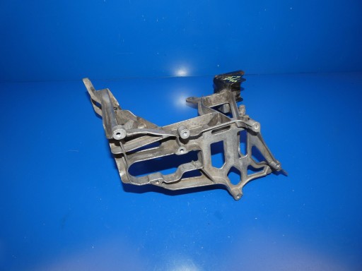 MERCEDES C KLASA W205 OKULAR holder lights left front UKRECONA screw