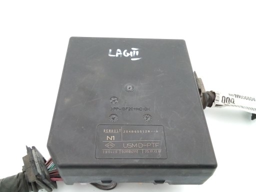 Renault Laguna III 3 module control unit compartment USM 284B60012R--A