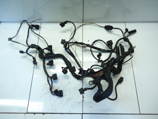 MERCEDES C W204 1.8 K 1.8K Cablaggio motore usato A2711504233