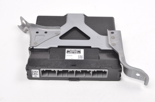 Контроллер блока управления гибридным модулем lexus is iii 2.5 89981-53070
