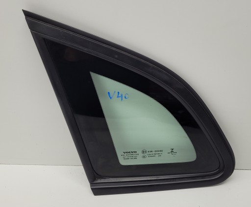 31386772 - VOLVO V40 боковое стекло заднее левое заднее крыло