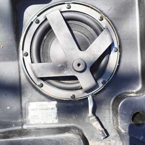 Ford S-MAX MK1 2011 Subwoofer