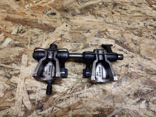 6150550110 - Кронштейн розподільного валу MERCEDES W115 W123