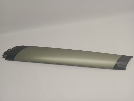 L8B2-025A52 - НАКЛАДКА ПРАВОЙ СТОЙКИ LAND DEFENDER L663