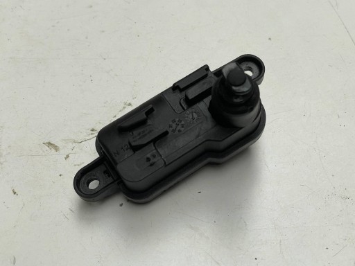 Tlmič dvierka nádrže Paliva 8V0862159A VW TOURAN II 5T Originál !J