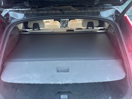 Volvo XC60 і 2008-2017 шторка багажника