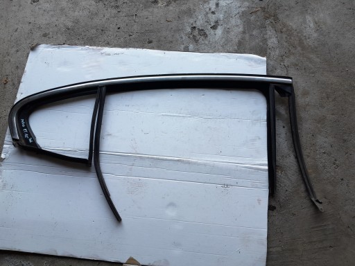 OPEL INSIGNIA уплотнитель двери правый задний седан HB