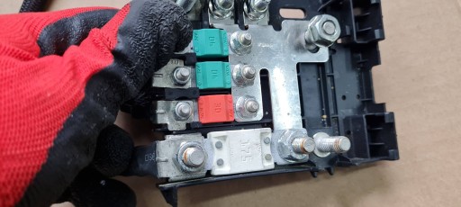 Maserati Quattroporte VI compartment fuse cover 06700067970