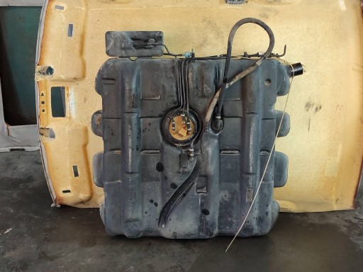 6385420904 - Топливный бак + пластиковый насос VITO W638 2.2