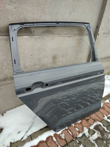 Volkswagen Touran III 2020 rear part side right door