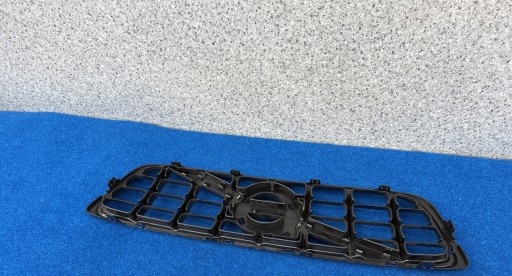 VOLVO V70 3 III 2007R+ Grille Grille 31283895 K59/MC26