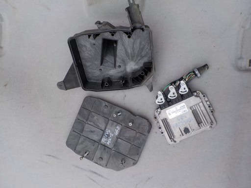 0281011701 - Контролер двигуна ford focus mk2 1.6 tdci 8m51-12a650-lb