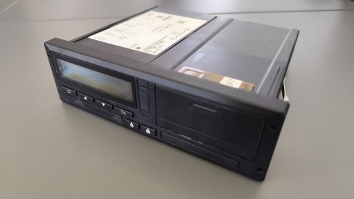 0010699842 - Тахограф ford f-max vdo 1381 kc4617a266ac/a3c0908940020 с генератором импульсов