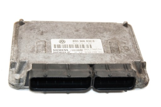 control unit computer of the engine VW POLO 1.2 03D906032C
