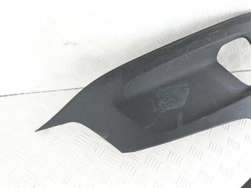 VOLVO V40 CROSS COUNTRY GRILLE PARE CHOC GAUCHE AVANT