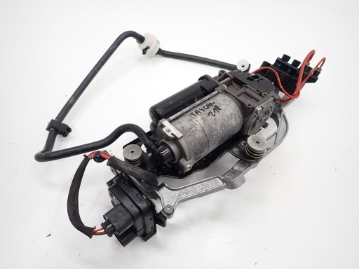9J1616006D - Компрессор подвески в сборе porsche taycan 4s 21-го года выпуска