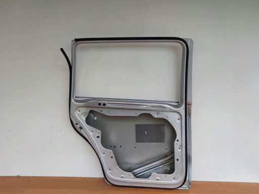 VW TOURAN 03-15 ROK left door rear part rear. original