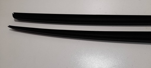 Audi Q5 SQ5 FY gasket / listewki windows przedniej 80A854328 (QD67)
